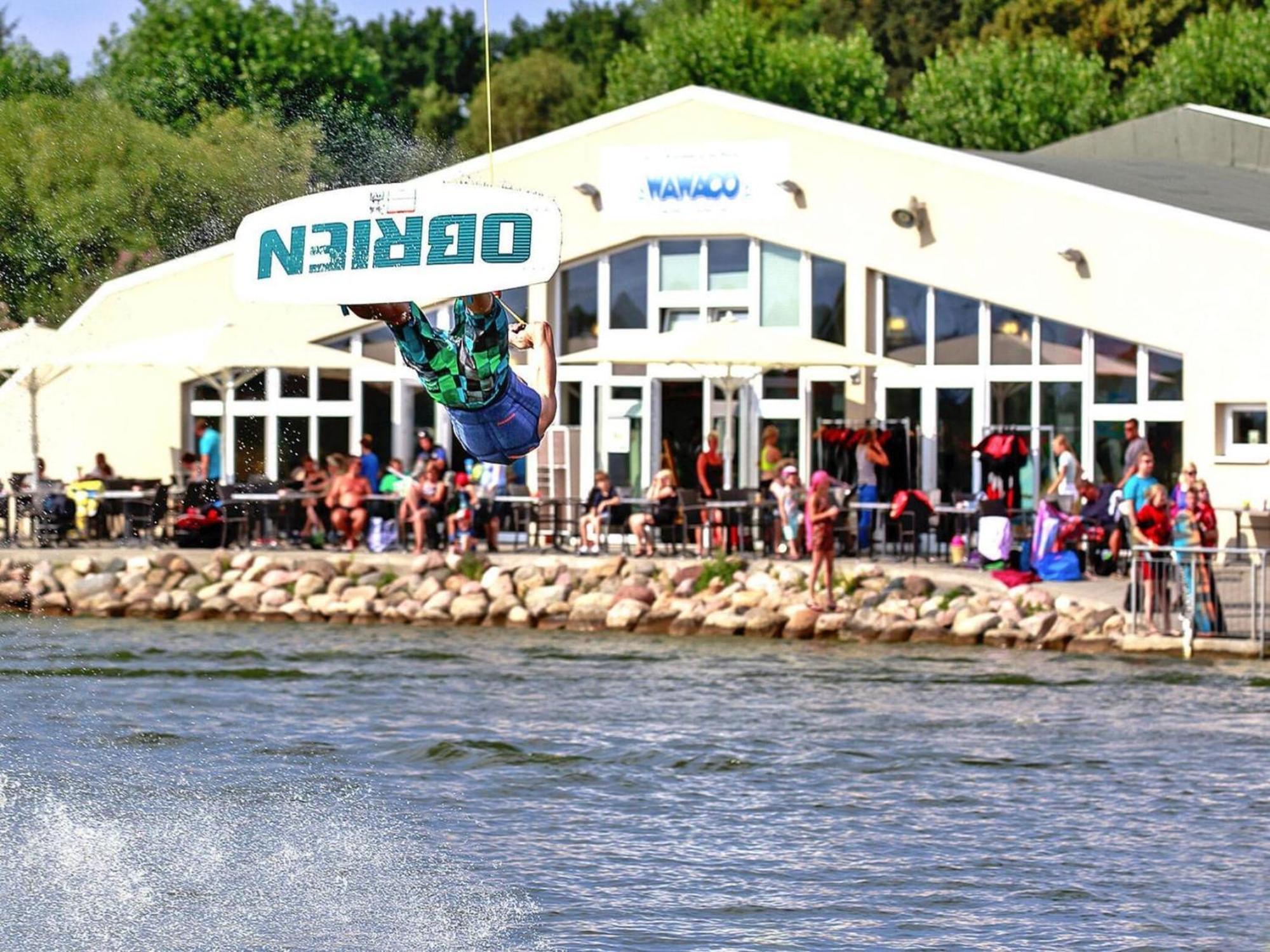 Doppelhaushaelften Im Ferien- Und Freizeitpark Weissenhaeuser Strand Екстериор снимка